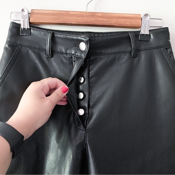 WILFRED Black Vegan Leather Contemporary Cargo Pant - Picture 4 of 11